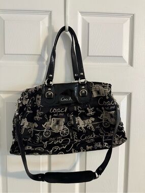 Coach Black & Cream Signature Shoulder Bag